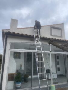 Pose de gouttières à Sérignan